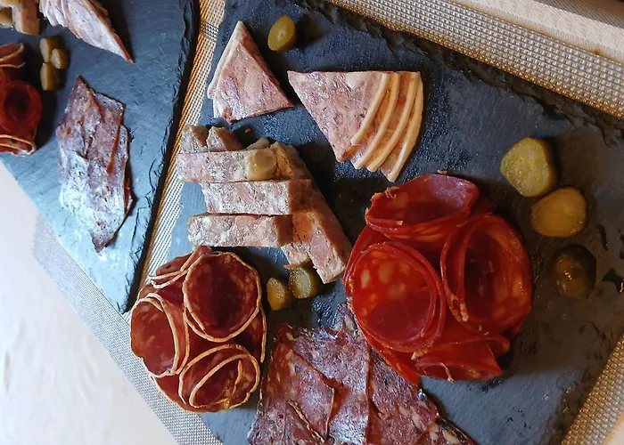 Дом отдыха La Ferme - Chateau Le Noble